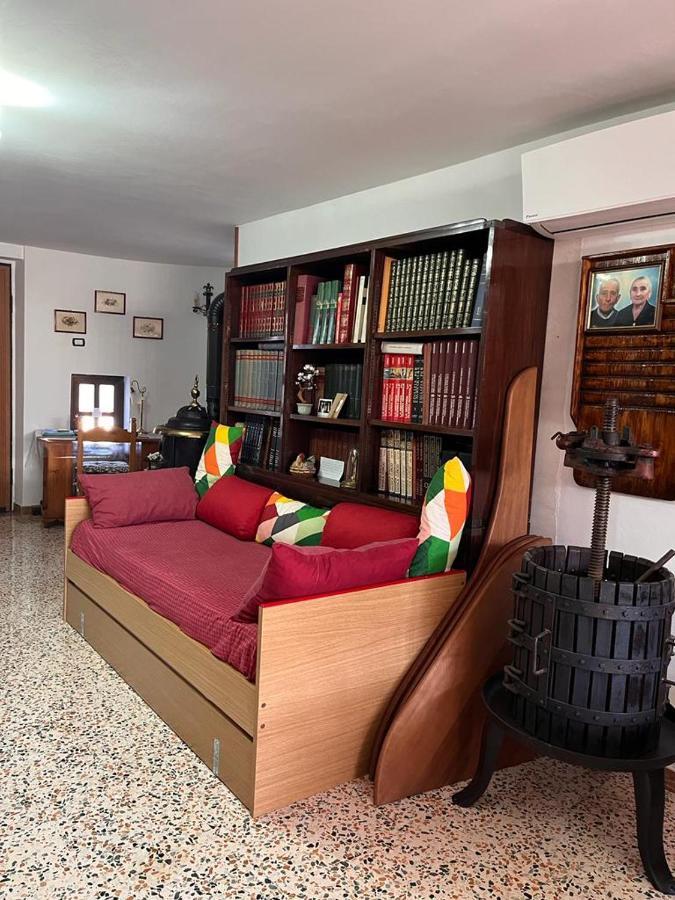 Casa Fra Gli Ulivi Di Giuseppe Vendégház Sonnino Kültér fotó